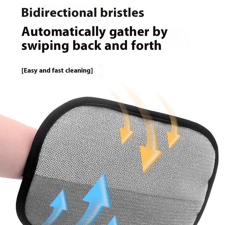 Cleaning pad with bidirectional bristles and text indicating ease of use.